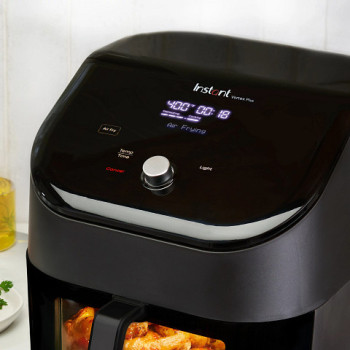 Instant Vortex Plus Air Fryer with ClearCook image 1